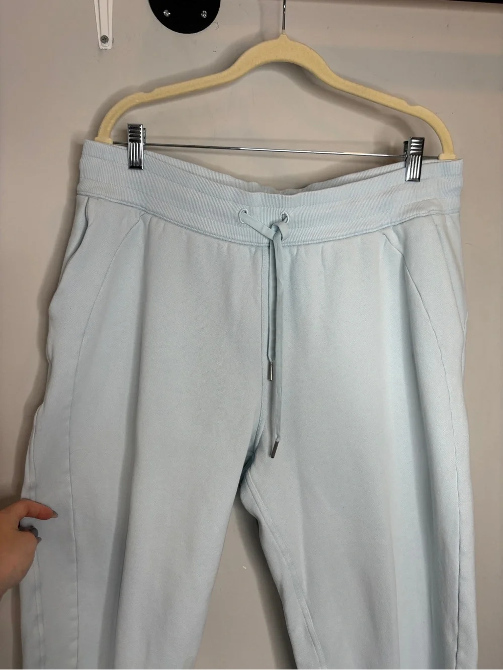 Lululemon Scuba High-Rise Relaxed Jogger Size 12 Cropped Blue